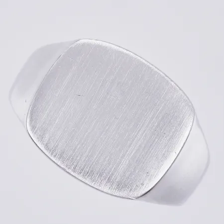 Klackring, stl: 16, bredd: ca 3-12mm, GHA, 925/1000, silver Vikt: 9,2 g