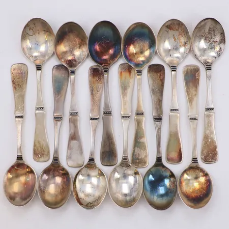 Tolv mockaskedar, längd 10cm, modell Uppsala, K G Markströms Guldsmeds Ab, år 1977, Uppsala, silver 830/1000 Vikt: 152,8 g