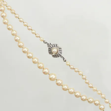 Pärlcollier, odlade sötvattenspärlor Ø4-6,9mm, längd 54cm, lås 18K, bruttovikt 20,6g Vikt: 20,6 g