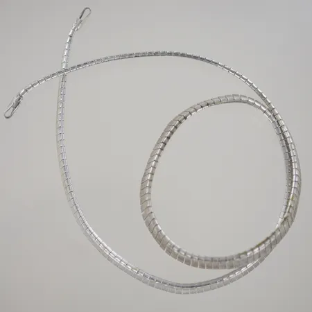 Collier, längd 43 cm, bredd 3,7-9,9 mm, lås saknas, 925/1000 Vikt: 24,9 g