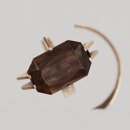 Ring, brun sten, av/defekt, 14K Vikt: 4,2 g