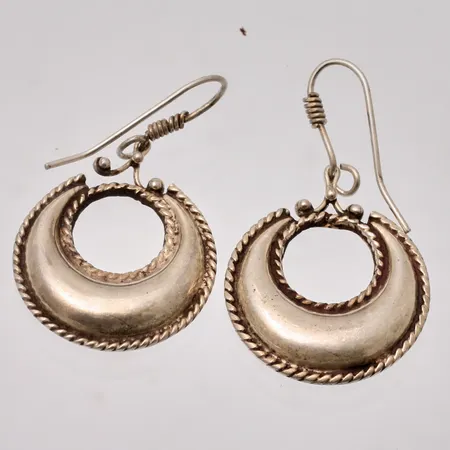 1par örhängen i silver, mått 22,7x41,8mm, 925/1000, vikt 7,04g.