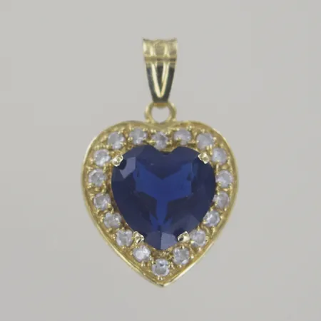 Hänge med stenar, längd 3 cm, bredd 9,5 mm, 18K, 5,5 gr Vikt: 5,5 g