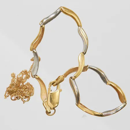 Diverse guld, defekta, knutar, 18K Vikt: 7 g