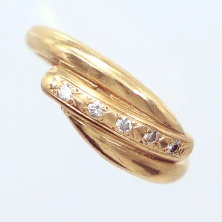 Ring, Ø18¼, diamanter 5x ca. 0,01ct, 18K Vikt: 5,5 g