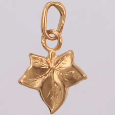 Hänge löv, längd 18,3mm, bredd 11,2mm, 18K  Vikt: 0,7 g