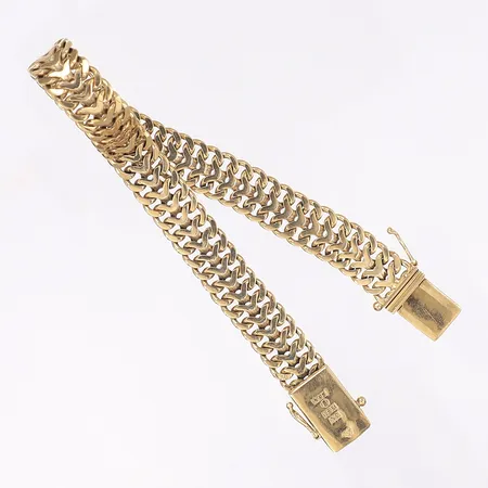 Armband Fiskben, längd 17,5cm, bredd 9mm, gravyr i lås, 18K  Vikt: 22,6 g