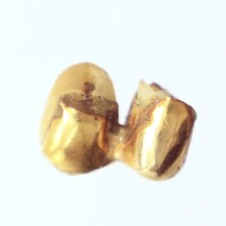 Tandguld, orensat, 18K Vikt: 3,7 g