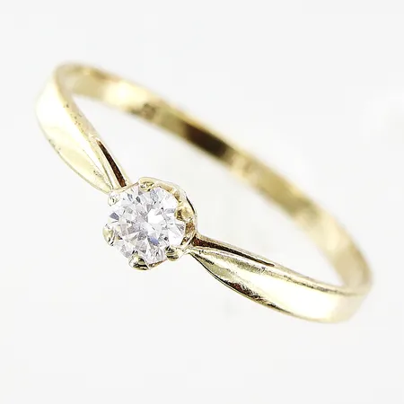 Ring, vit sten, stl 17, bredd 1,5-3,5mm, 14K Vikt: 1,1 g