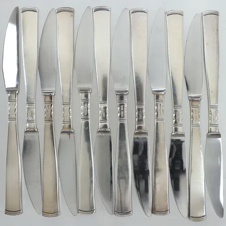 12 bordsknivar, längd 20cm, modell Rosenholm, blad i rostfritt stål, silver, bruttovikt 648,3g Vikt: 648,3 g