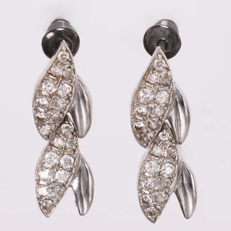 Ett par örhängen, vita stenar,  längd 24mm, bredd 8mm, ostämplad, stoppers i metall, 18K, bruttovikt 4,6g Vikt: 0 g