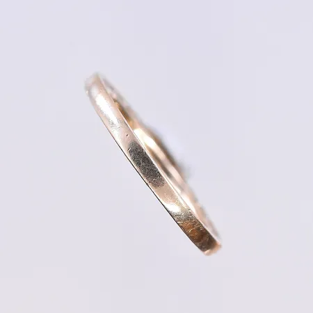 Ring, stl 17¼, bredd 2 mm, 14K. Vikt: 2,6 g