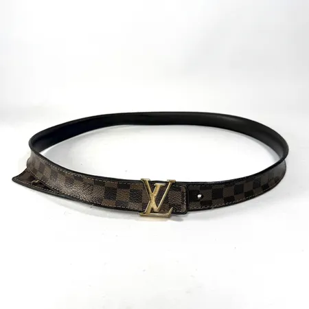 Bälte, Louis Vuitton, monogramcanvas, gulmetall, längd ca 105cm, slitage, formen något oregelbunden