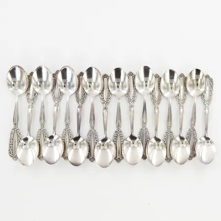 16 kaffeskedar, 10cm, modell Carmen, silver 830/1000 Vikt: 129,2 g