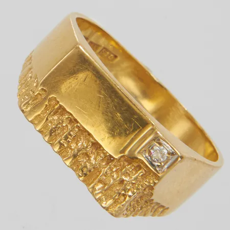 Ring, diamant 1 x ca 0,02ct, stl 17¼, bredd 2,5-9mm, skev skena, 18K Vikt: 5 g