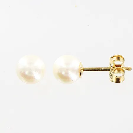Ett par örhängen, odlade saltvattenspärlor, Ø6mm, 18K Vikt: 1,1 g