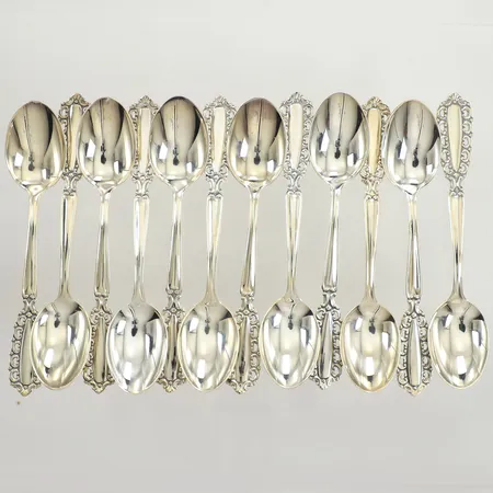 12 moccaskedar, längd 11,5mm, silver 830/1000 Vikt: 130,5 g