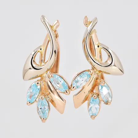 Ett par örhängen, ca 13x24mm, tvåfärgade, ljusblå stenar, 14K Vikt: 5 g