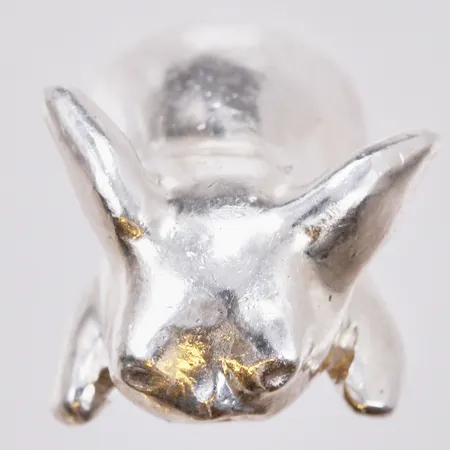 Figur i silver, Pokemon Pikachu, längd: ca 2,5cm, höjd: ca 12mm, stämpel KMW, 999/1000 Silver Vikt: 21 g
