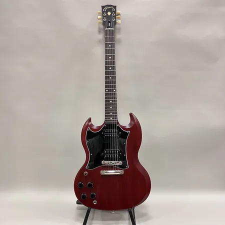 Elgitarr Gibson SG Tribute, 2023, vänsterhänt, serienr: 204530252, smärre stötskador, repor, borttagen switchbricka medföljer, original gigbag, Skickas med Bussgods eller PostNord