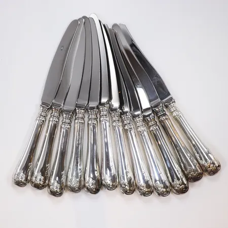 12 knivar, 20,5cm, silver, 830/1000, bruttovikt 936,8g Vikt: 936,8 g
