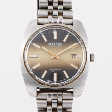 Herrur Citizen, slitage/repor, tickar igång men ej funktionstestat, diameter ca 35.8 mm.