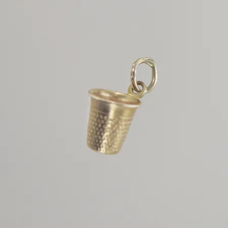 Hänge, höjd 1,5 cm, bredd 8,9 mm, 18k Vikt: 1,3 g