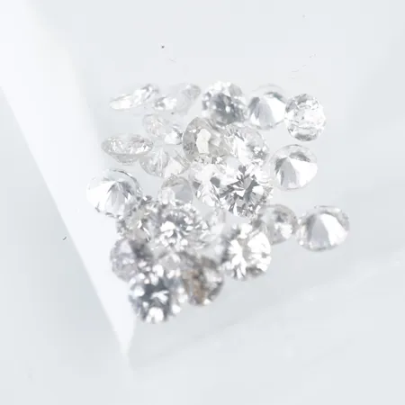 24st Lösa Diamanter. 0,06ct/st, W-Cr/VS-Si