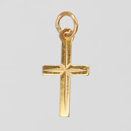 Hänge kors, längd ca 20mm inkl ögla, bredd 9mm, 18K Vikt: 0,5 g