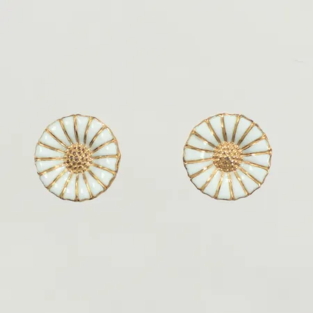 Ett par örhängen, Daisy, Georg Jensen, Danmark, Ø11,3mm, förgyllt silver, vit emalj, silver 925/1000 Vikt: 2,5 g