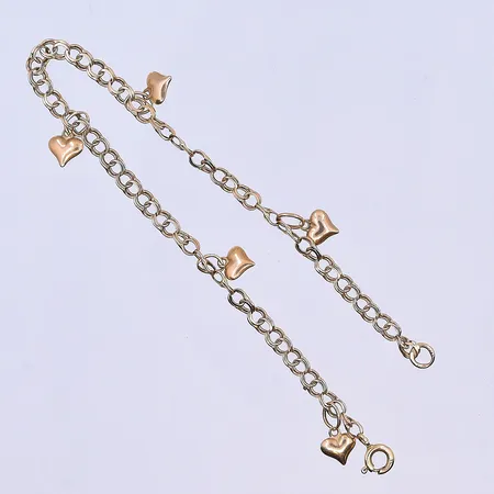 Armband Bismarck med berlocker, längd 17,5 cm, bredd länk 3 mm, 18K. Vikt: 3,3 g