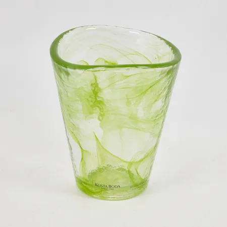 Dricksglas/tumblerglas, Mine, Ulrica Hydman-Vallien, Kosta Boda, märkt UHV, höjd ca 11,5cm Skickas med paket.