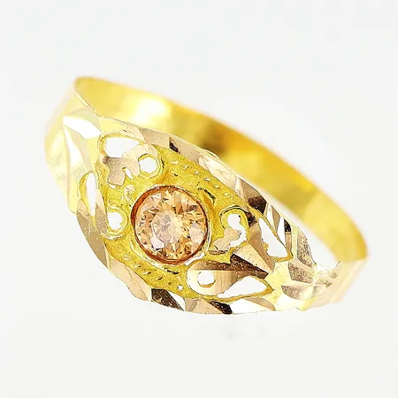 Barnring, sten, stl 12½, bredd 1,5-6mm, 21K Vikt: 0,5 g