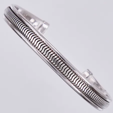 Stelt armband Viktor Frisk, ca 62x52, bredd: ca 7mm, GHA, 925/1000, silver Vikt: 12,5 g