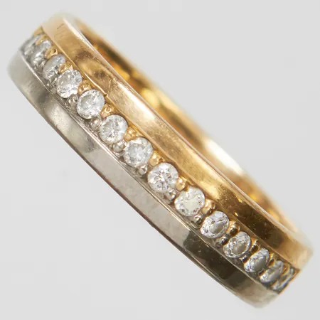 Ring, diamanter 14 x ca 0,02ct, stl 17¾, bredd 4,7mm, tvåfärgad, 18K Vikt: 5 g