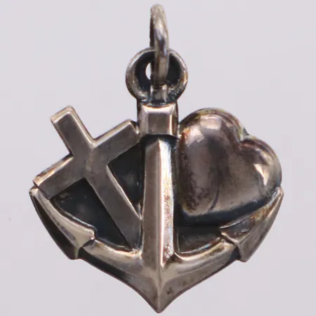 Hänge, tro, hopp, kärlek, längd 22,7mm, bredd 18,2mm, 830/1000 silver Vikt: 2,8 g