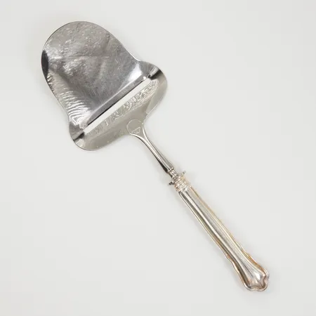 Osthyvel, modell Chippendale, längd 217mm, blad i stål, repig, GAB Silver 830/1000 bruttovikt 82,1g