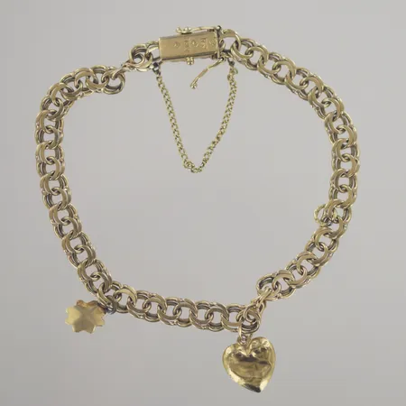 Armband med berlocker bismark, längd 19 cm, bredd 5,5 mm, defekt hänge/lås 8 lös,18K, 11,4 gr Vikt: 11,4 g