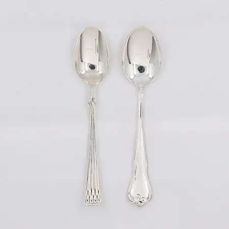 2 Kaffeskedar, modell Arvsilver och Symfoni, längd ca 11,3cm, silver 830/1000 Vikt: 23,6 g