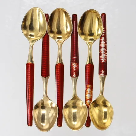 Sex teskedar, längd 10cm, emalj, med emalj skador, med schatull, förgyllt silver 925/1000.  Vikt: 47,8 g