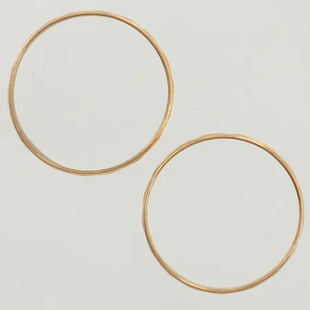 Två ringar, vinda, gravyr, 18K Vikt: 3,3 g