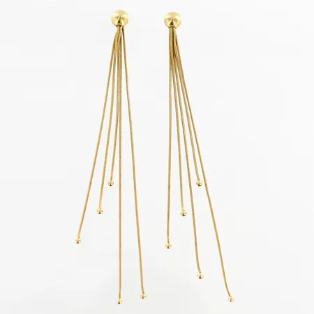 Ett par örhängen, 10cm, bredd: 6mm, en stopp saknas, 14K Vikt: 5,4 g