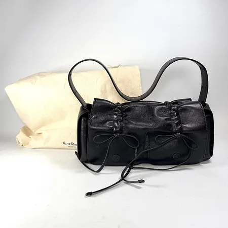  Väska Acne Studios Stockholm, Multipocket dark brown, reglerbar axelrem, ytterfack, läderfodrad insida, innerfack, dustbag mått: 33x15x10cm