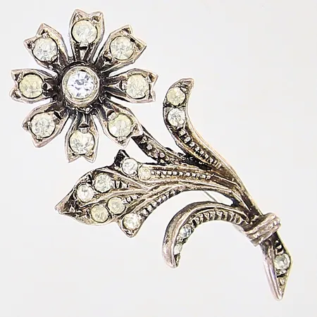 Brosch i form av blomsterkvist med vita stenar, 38x20mm, silver 830/1000 Vikt: 5,4 g