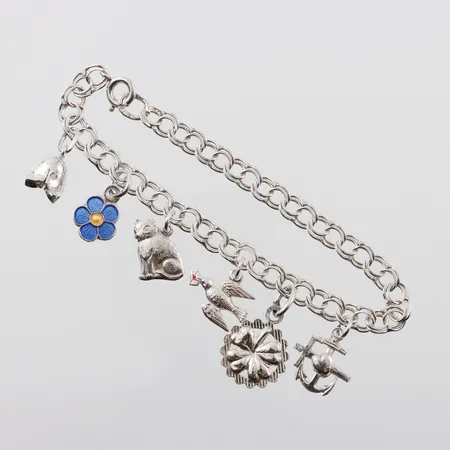 Armband bismarck med berlocker 6st, längd 16,5cm, bredd 4,mm, silver Vikt: 7,8 g