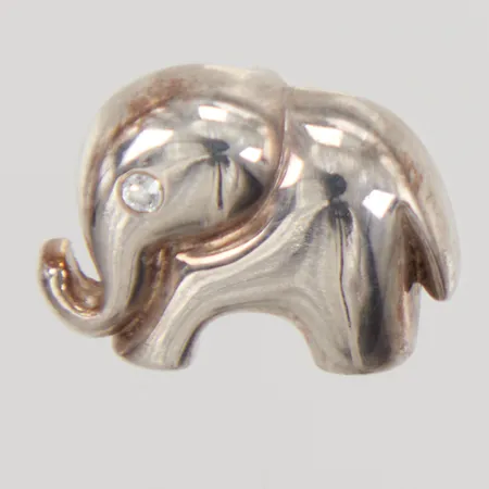 Hänge med vit sten, Elefant, längd 13mm, bredd 17,8mm, 925/1000 silver,  Vikt: 4,1 g