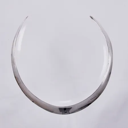 Stelt collier, Ø 11,5cm, bredd: 5-24mm, Stigbert, silver 925/1000 Vikt: 47,9 g