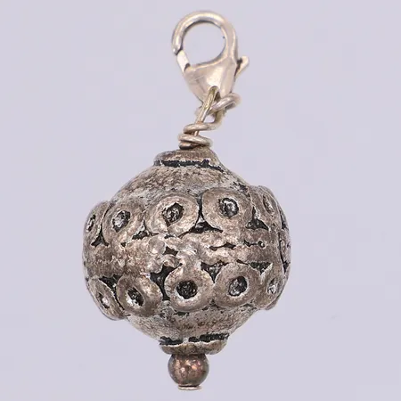 Hänge, 30mm, kulan försilvrad metall, 925/1000 silver Vikt: 16,3 g