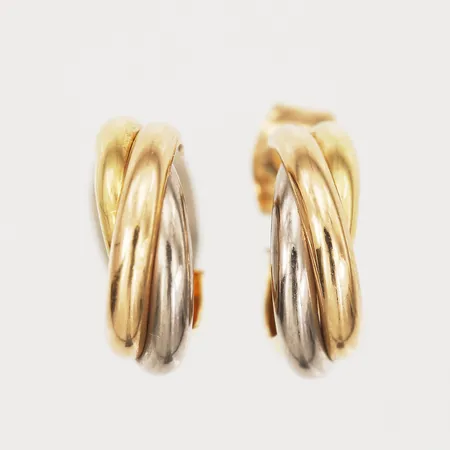 Ett par örhängen, trefärgade, 5mm, en snurrebuss saknas, 18K guld. Vikt: 2,5 g