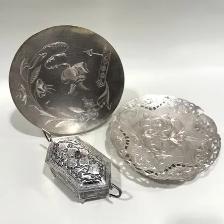 Diverse silverföremål, skeva/buckliga, utländska stämplar, silver 830/1000 Vikt: 876,8 g